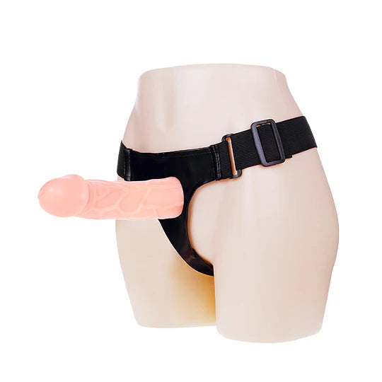 Arnés con Dildo Hueco